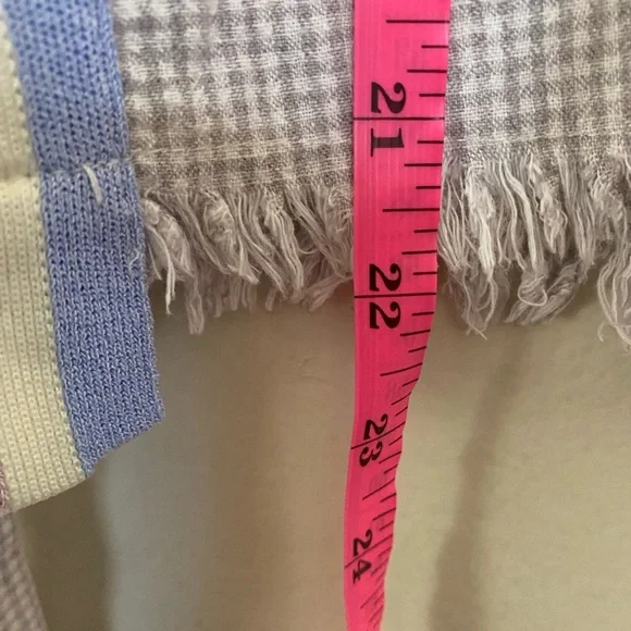 Hem & Thread Gray Button Up Shirt Frayed Hem Cropped Top Women’s Size Small - Picture 7 of 9